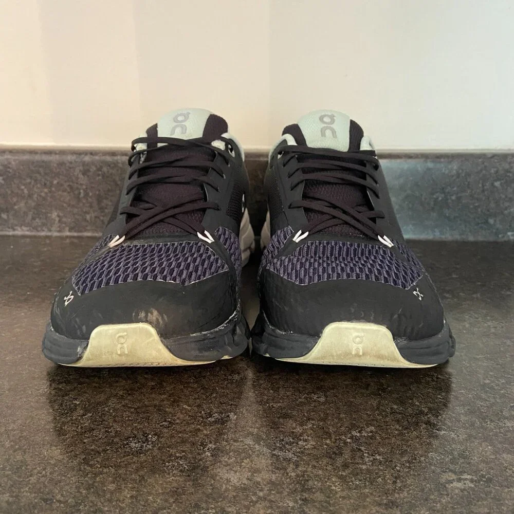 On Running Cloudflyer 4 Training Shoes - Size 10 - Picture 3 of 9